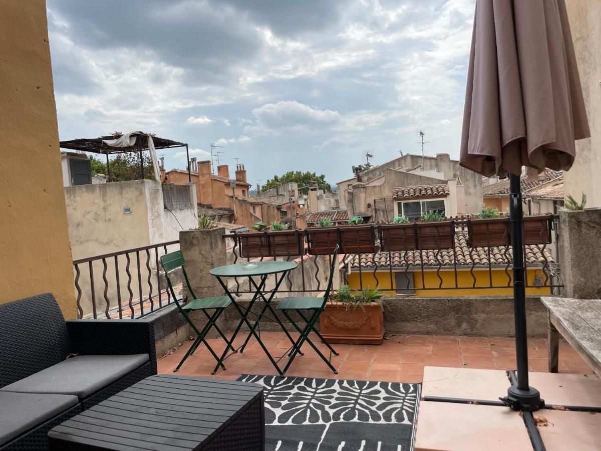 Une Terrasse Sur Les Toits Aix-en-Provence Luaran gambar